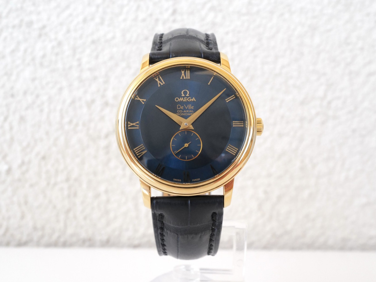 Швейцарський годинник Omega De Ville Prestige 18K Yellow Gold Blue Dial 39