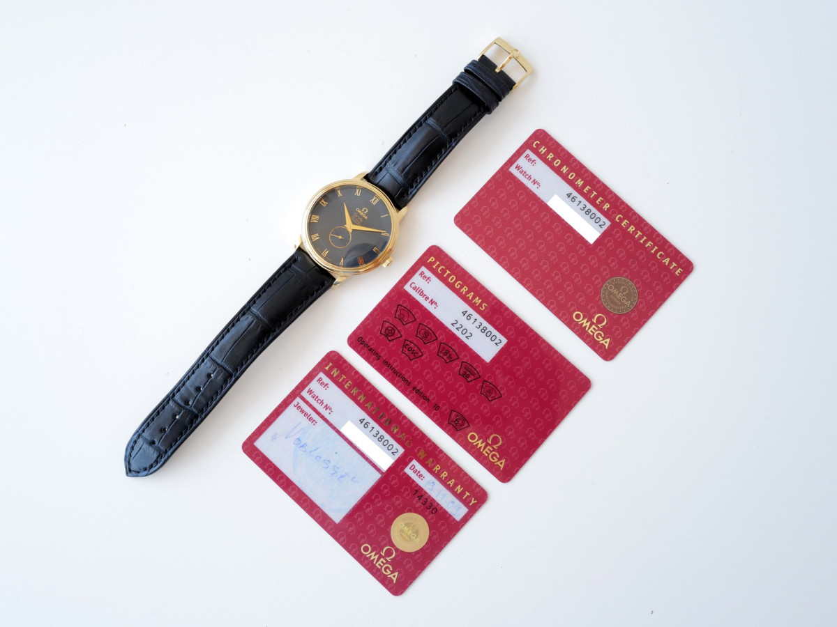Швейцарський годинник Omega De Ville Prestige 18K Yellow Gold Blue Dial 39