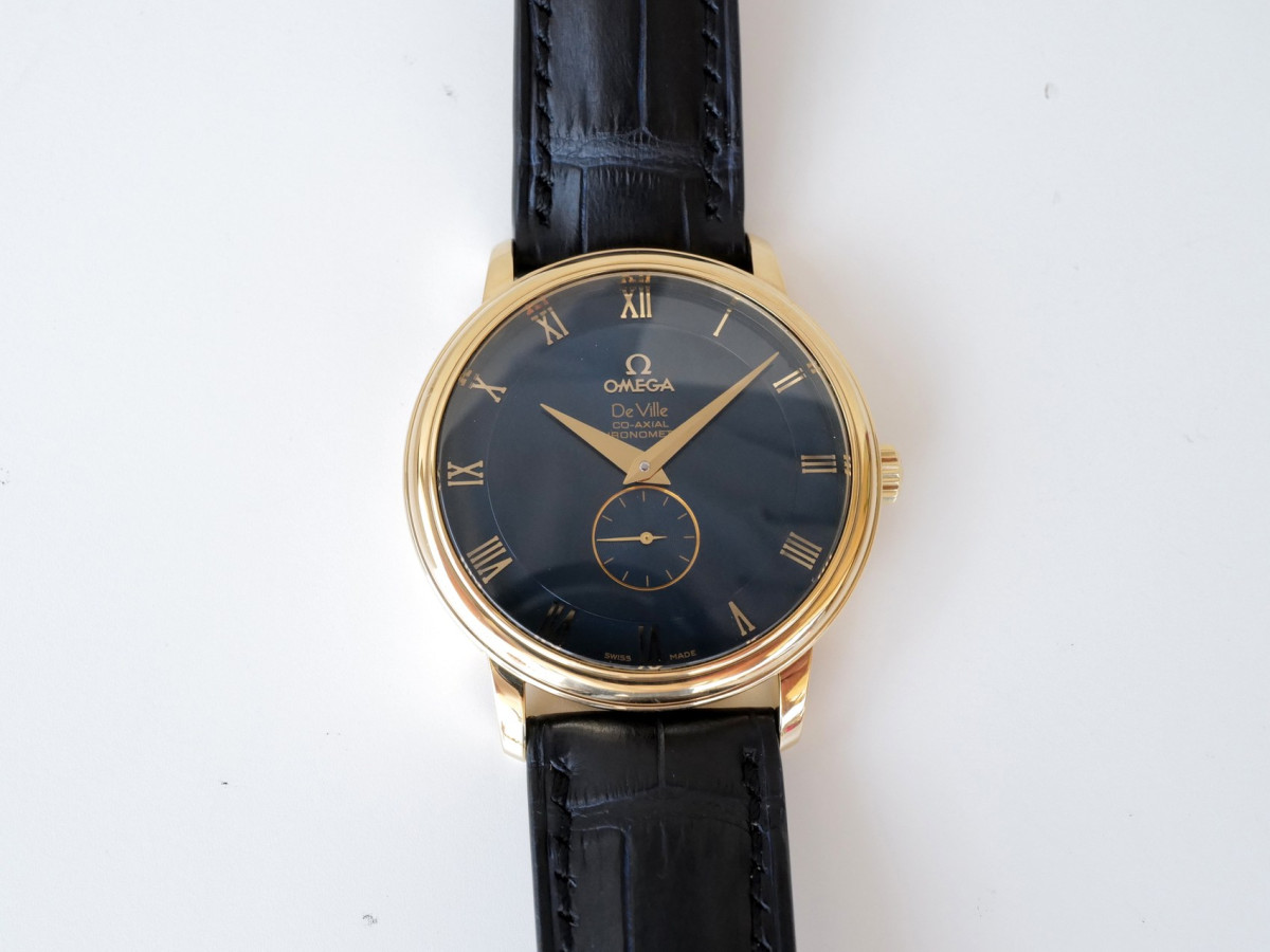 Швейцарський годинник Omega De Ville Prestige 18K Yellow Gold Blue Dial 39
