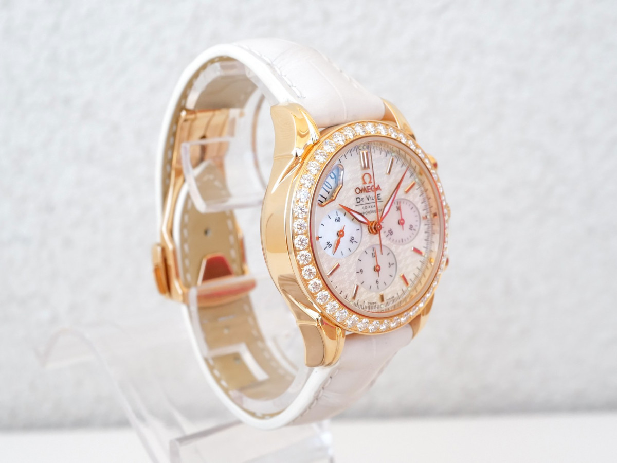 Швейцарские часы Omega De Ville Co-Axial Chronograph MOP Dial Diamonds 18K Rose Gold 35
