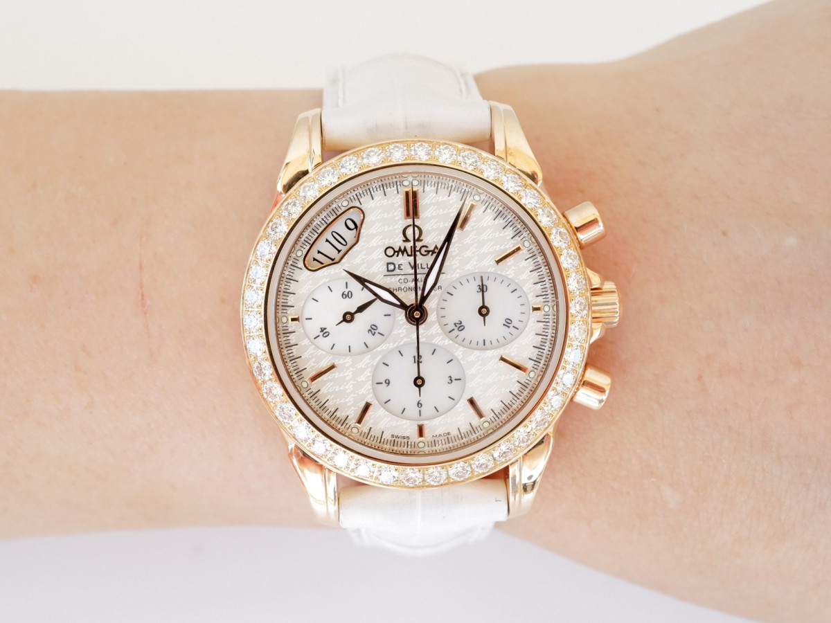 Швейцарские часы Omega De Ville Co-Axial Chronograph MOP Dial Diamonds 18K Rose Gold 35