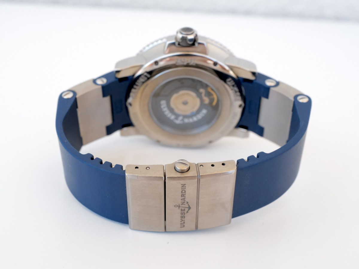 Швейцарський годинник Ulysse Nardin Maxi Marine Titanium Diver Hammerhead Shark Limited Edition 45