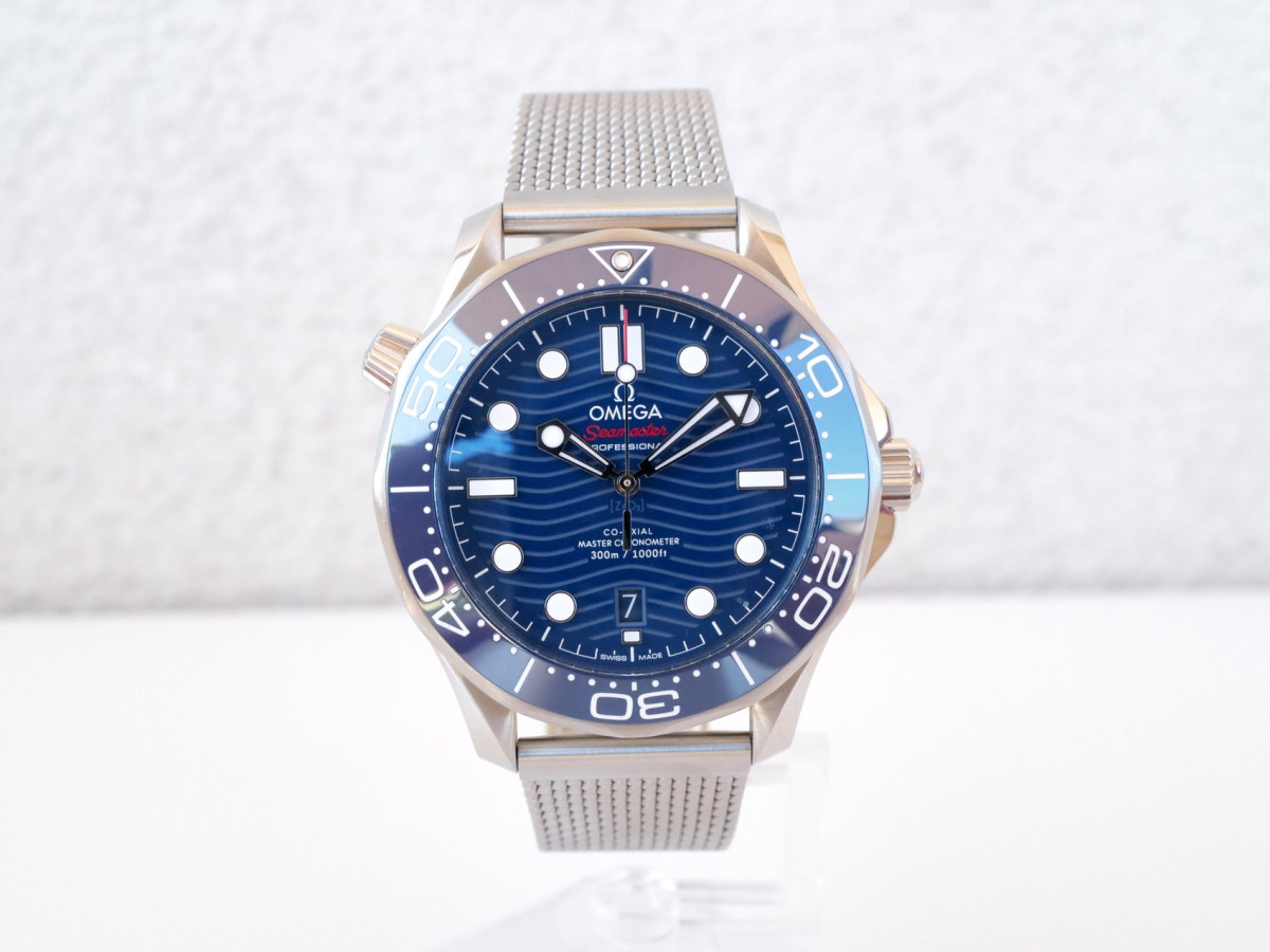 Швейцарские часы Omega Seamaster Diver 300M Blue Dial 42