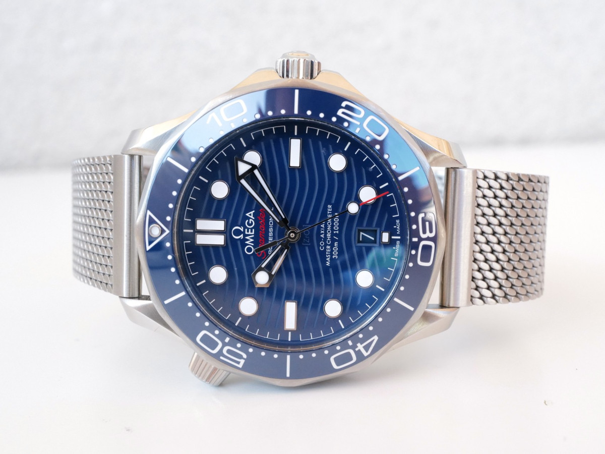 Швейцарские часы Omega Seamaster Diver 300M Blue Dial 42