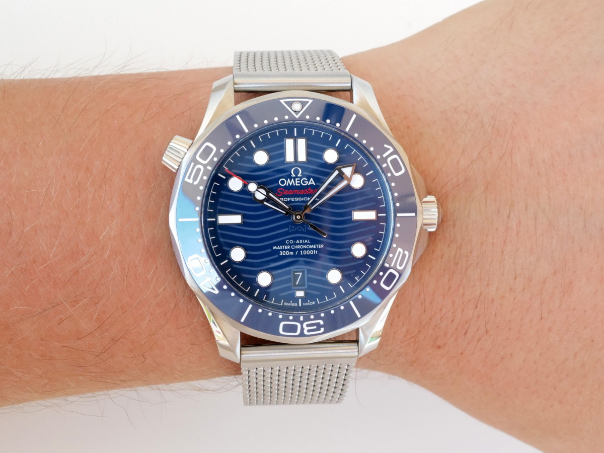 Швейцарские часы Omega Seamaster Diver 300M Blue Dial 42