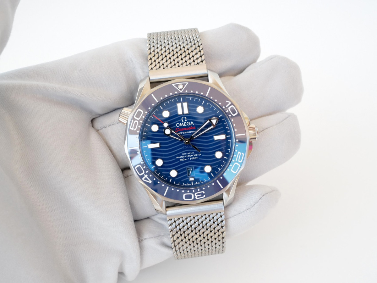 Швейцарские часы Omega Seamaster Diver 300M Blue Dial 42