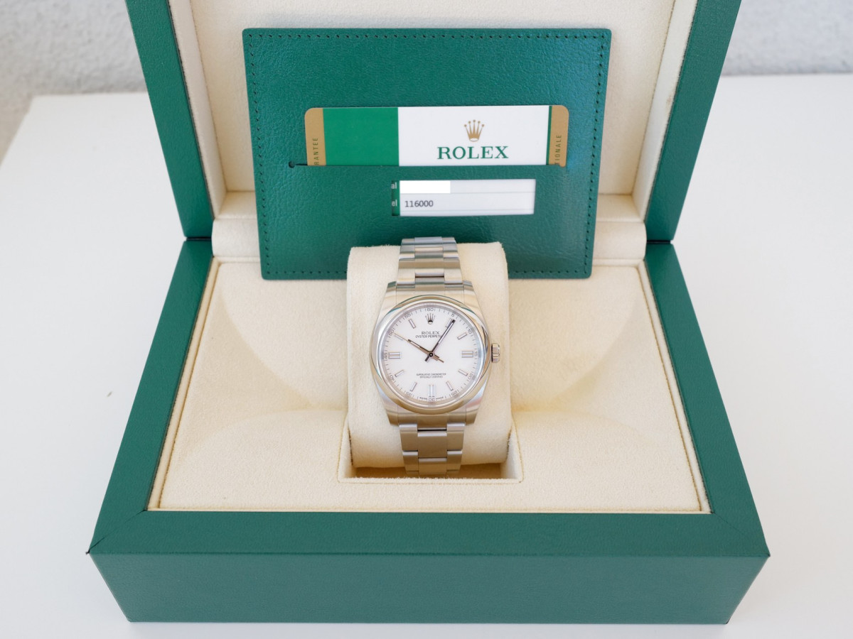 Швейцарские часы Rolex Oyster Perpetual 36 White Dial