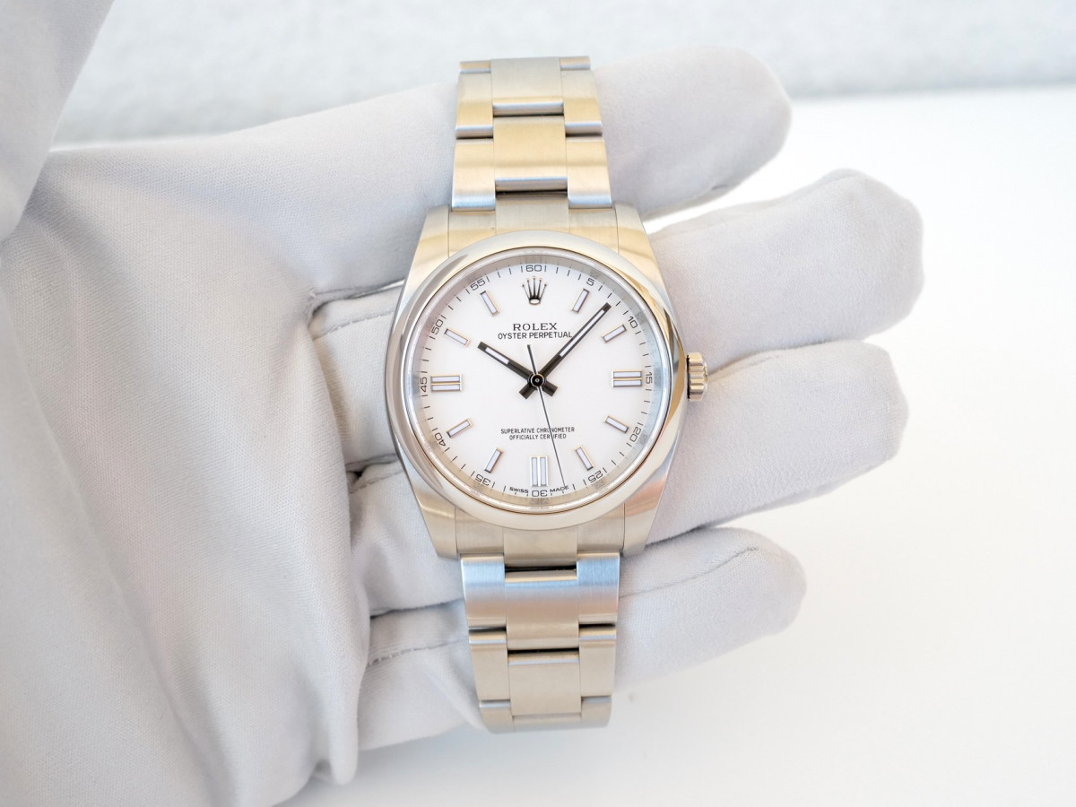 Швейцарские часы Rolex Oyster Perpetual 36 White Dial