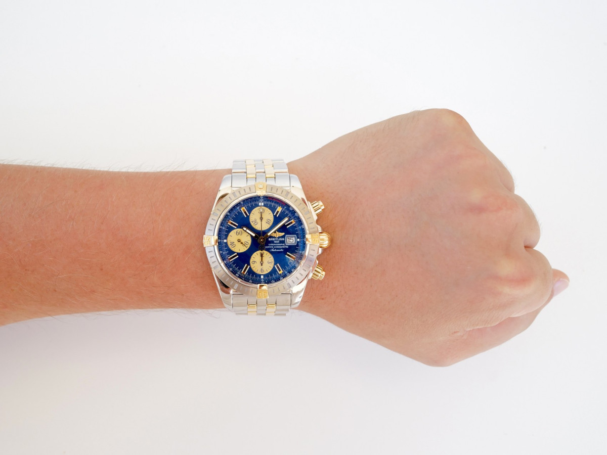 Швейцарские часы Breitling Chronomat Evolution Blue Dial 44