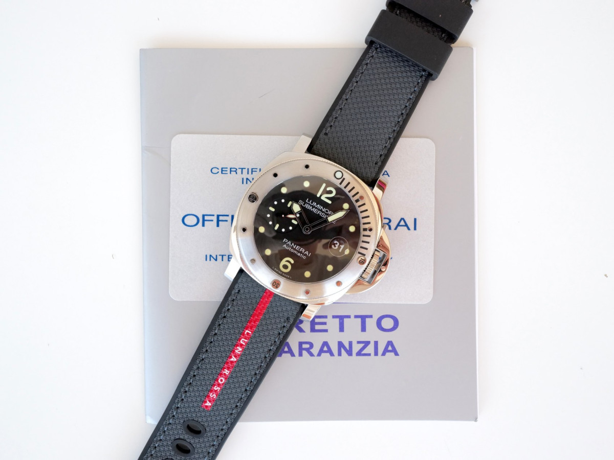 Швейцарские часы Panerai Luminor Submersible 44