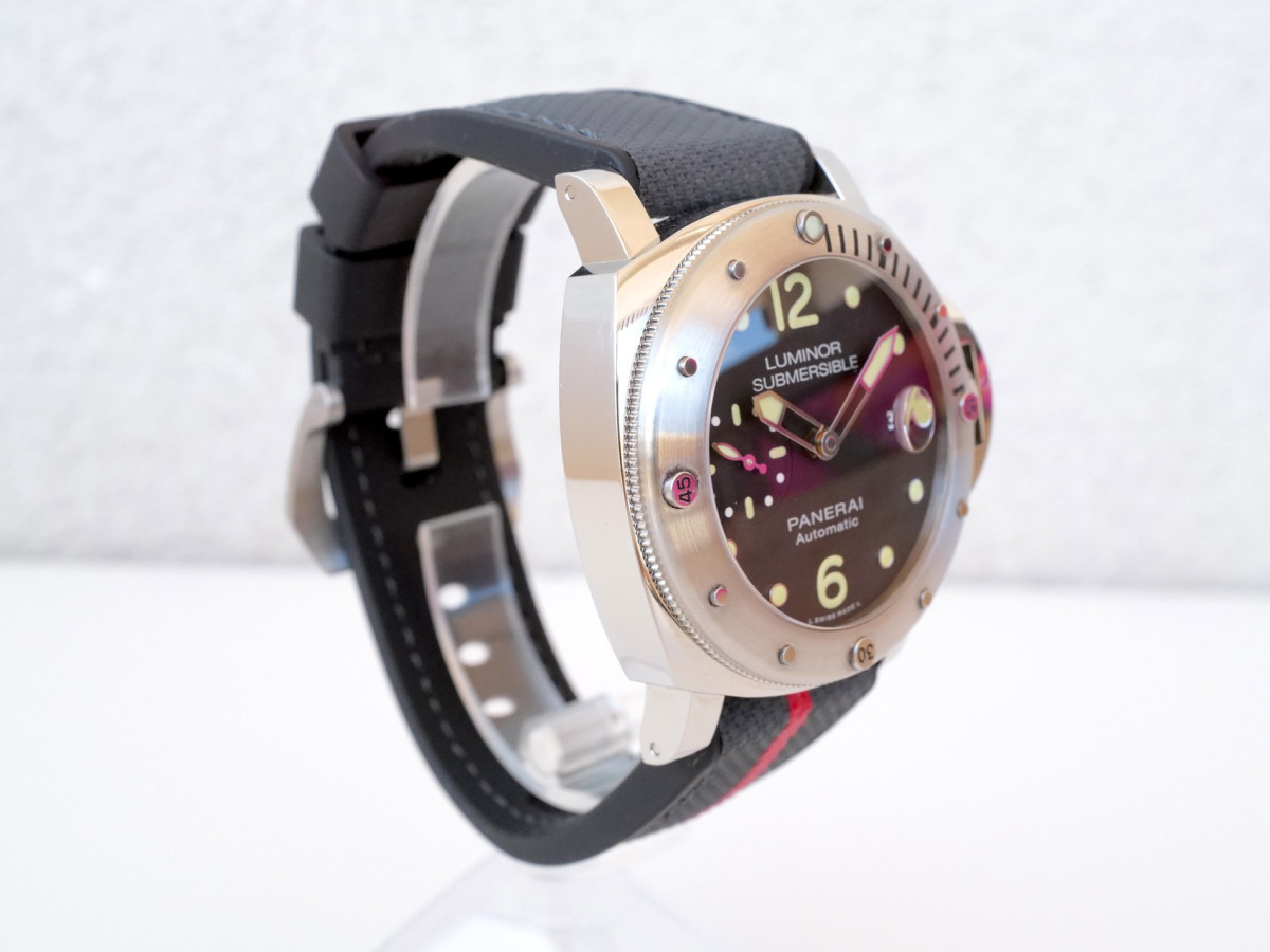 Швейцарские часы Panerai Luminor Submersible 44
