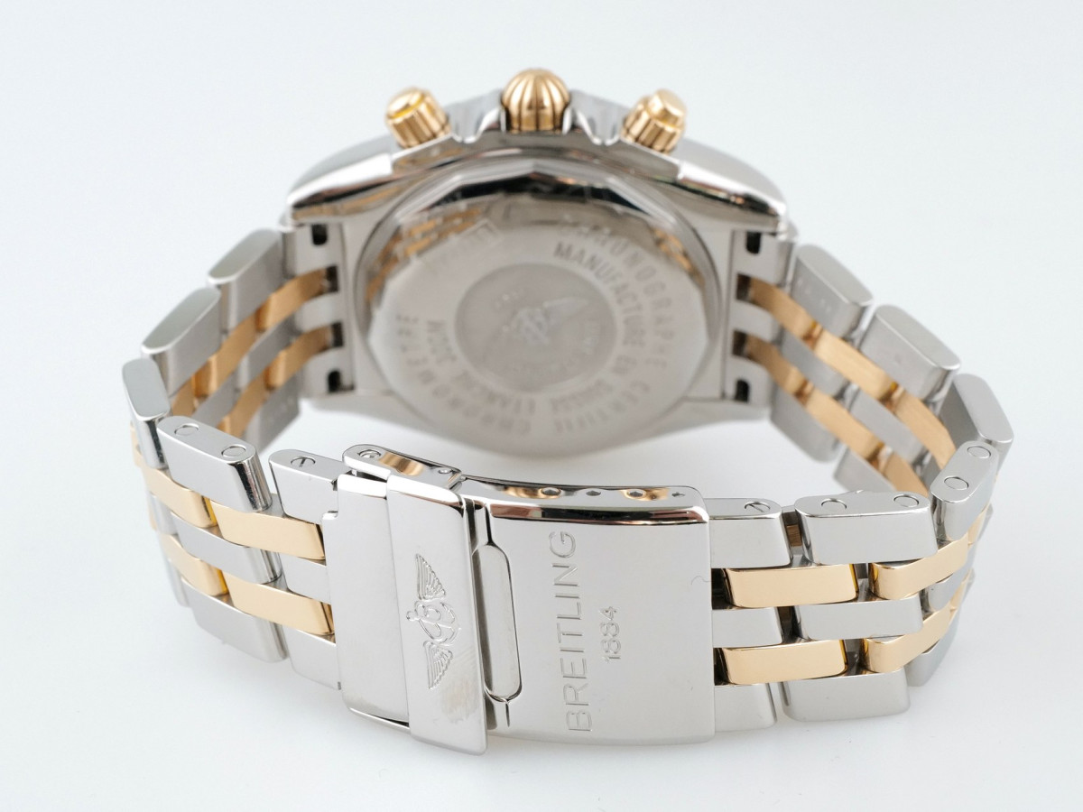 Швейцарские часы Breitling Chronomat Evolution Blue Dial Gold Steel 44