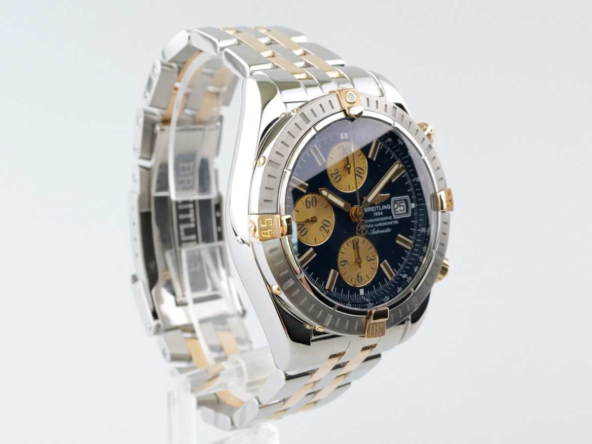 Швейцарские часы Breitling Chronomat Evolution Blue Dial Gold Steel 44