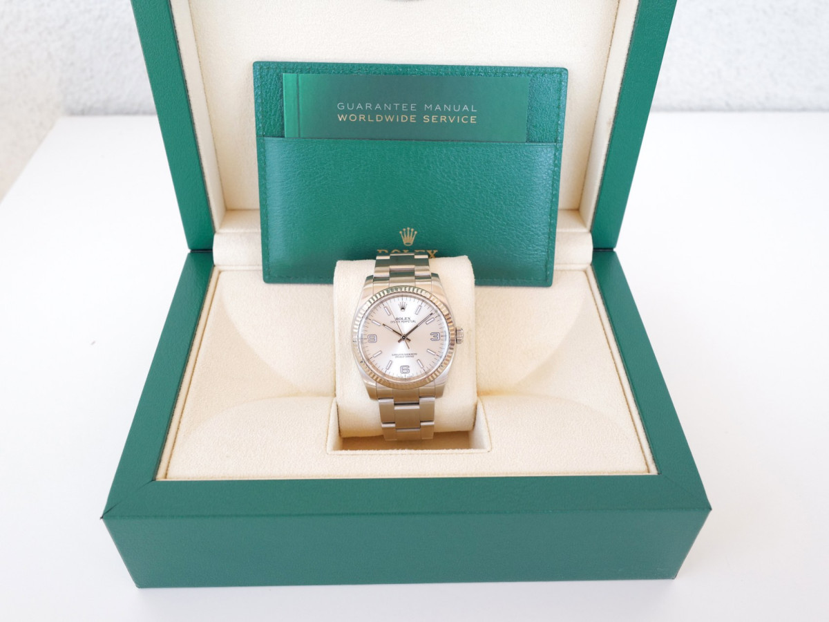 Швейцарський годинник Rolex Oyster Perpetual 36 Silver Dial