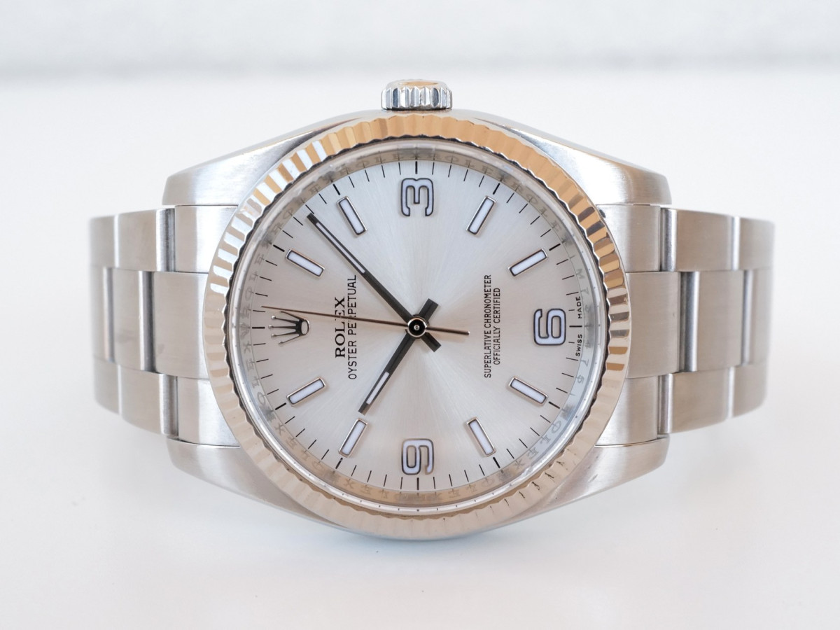 Швейцарський годинник Rolex Oyster Perpetual 36 Silver Dial