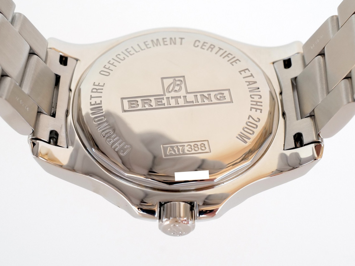 Швейцарський годинник Breitling Colt Automatic Black Dial 44