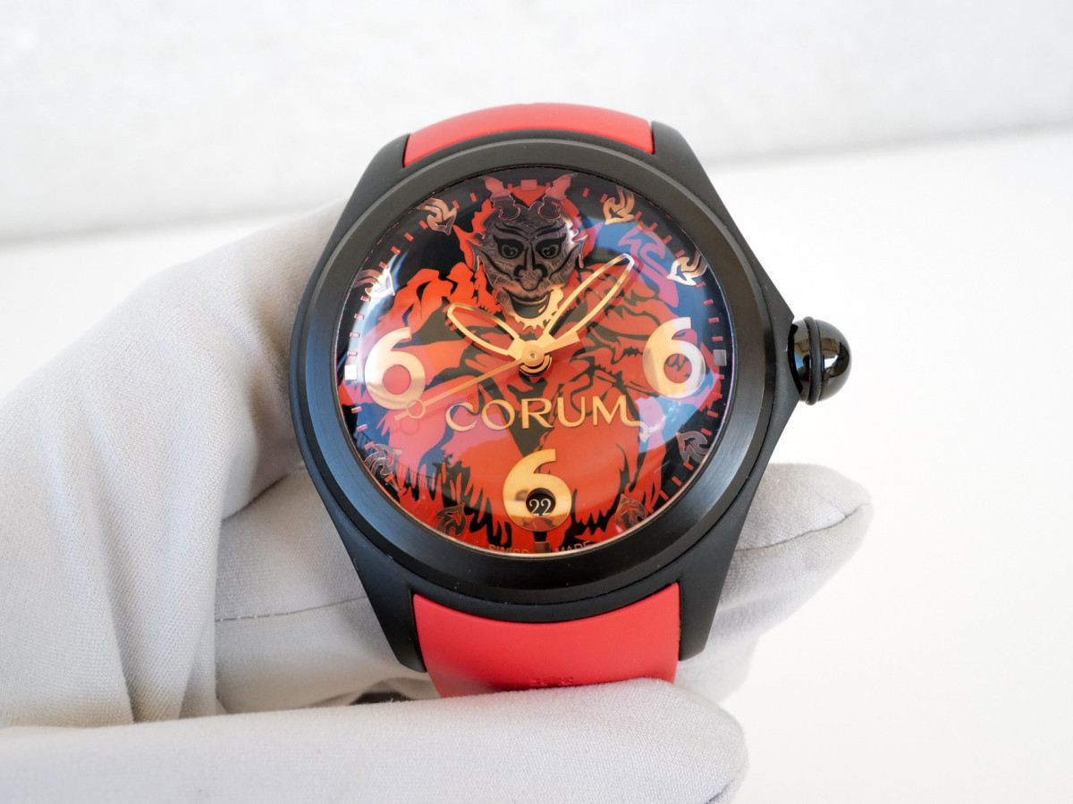 Швейцарський годинник Corum Bubble Diablo Titanium Limited Edition 52