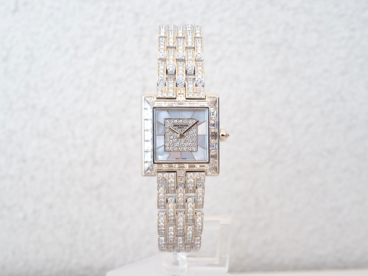 Швейцарський годинник Patek Philippe Gondolo 18K White Gold Baguette Bezel Pave Diamond Dial