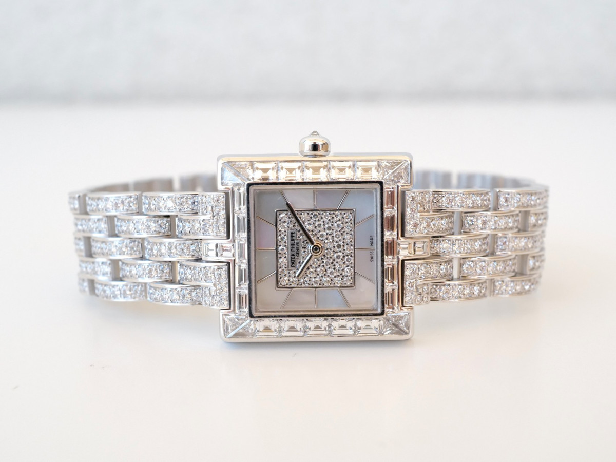Швейцарський годинник Patek Philippe Gondolo 18K White Gold Baguette Bezel Pave Diamond Dial