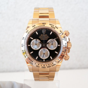 Швейцарские часы Rolex Cosmograph Daytona 18K Rose Gold Black Dial