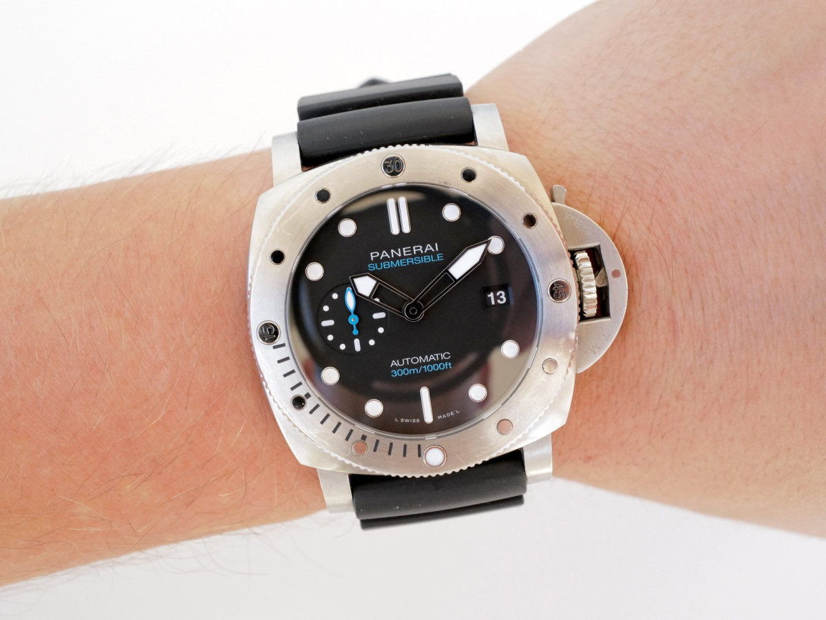 Swiss watch Panerai Submersible 44