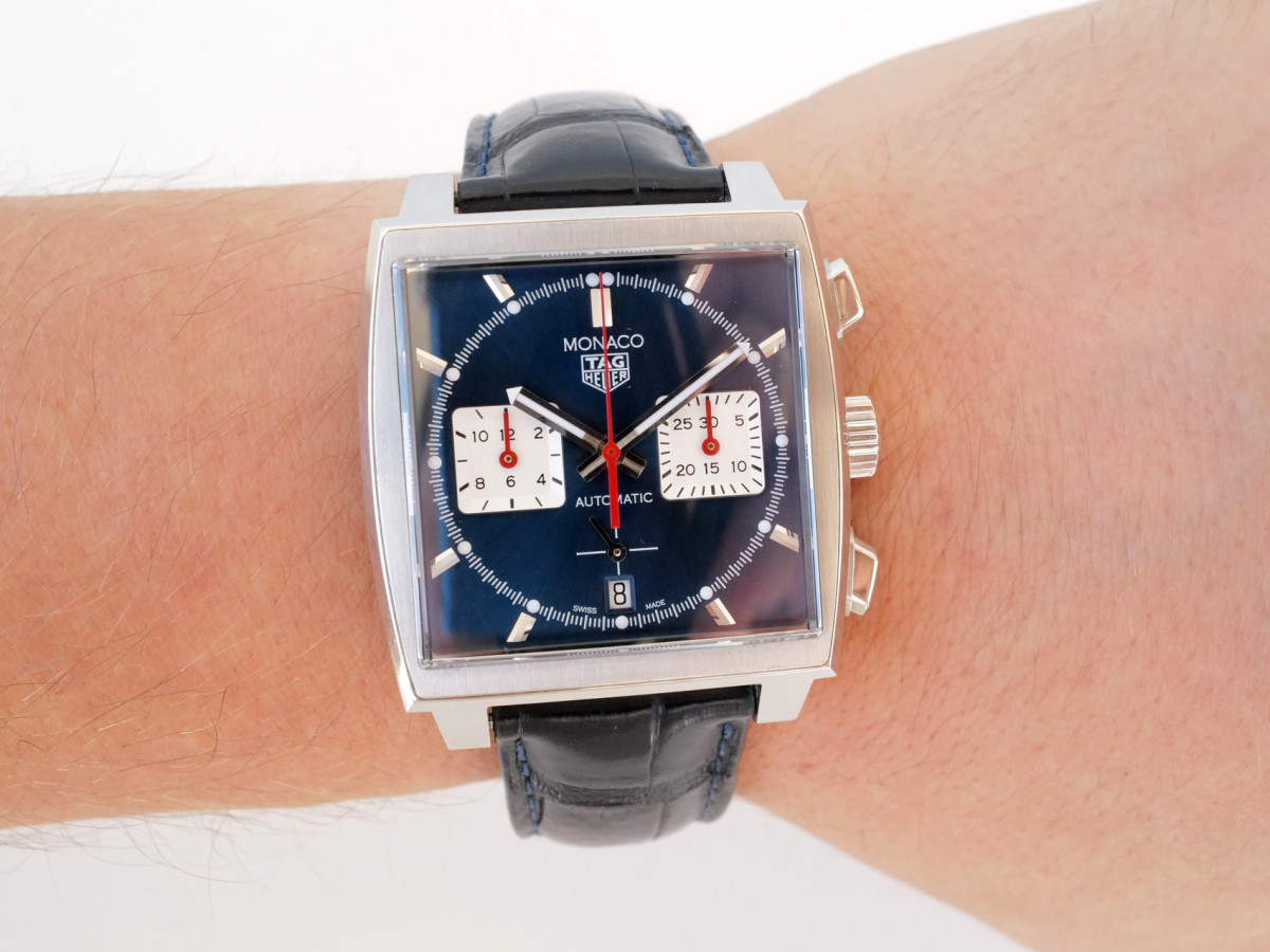 Швейцарские часы TAG Heuer Monaco Automatic Chronograph 39 (2025)