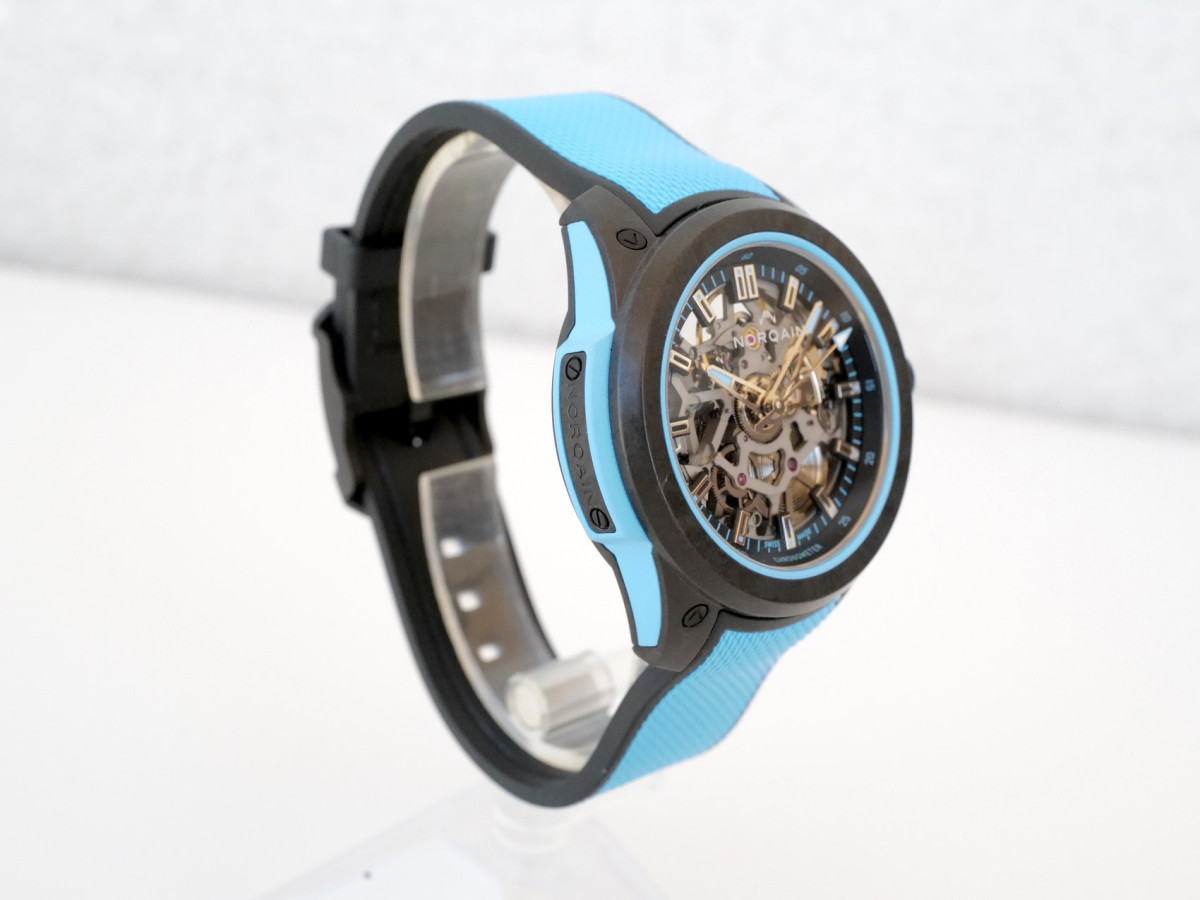 Швейцарские часы Norqain Wild ONE Skeleton Sky Blue 39