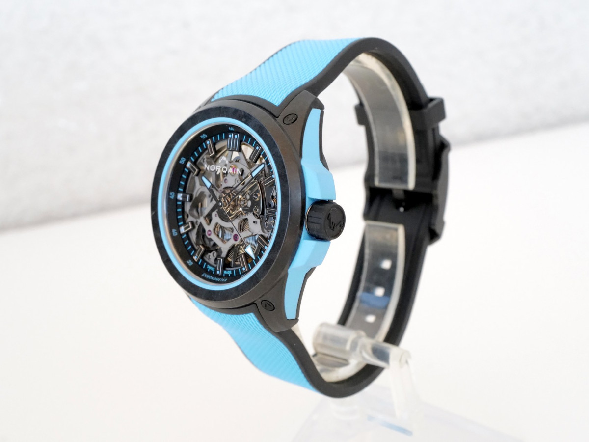 Швейцарские часы Norqain Wild ONE Skeleton Sky Blue 39