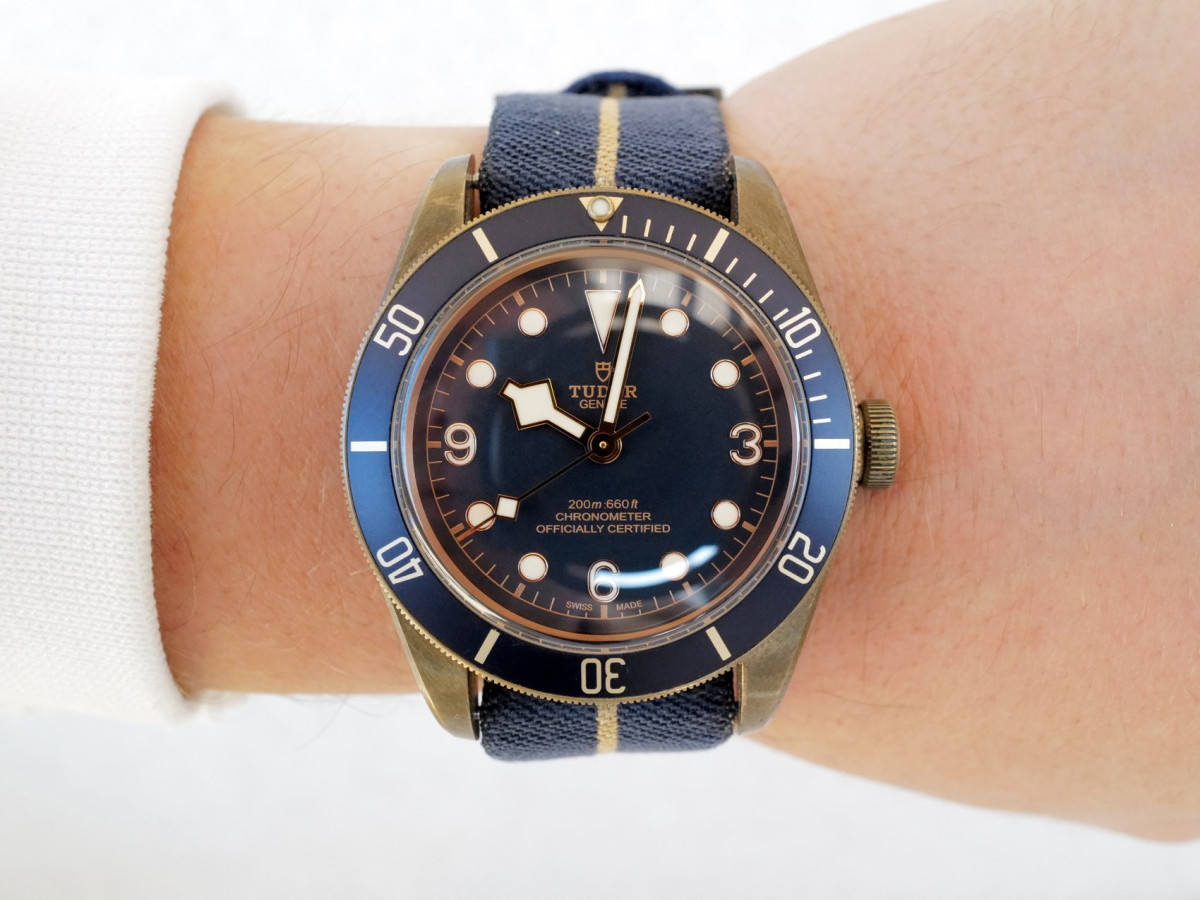 Швейцарские часы Tudor Heritage Black Bay Bronze Blue Bucherer 43