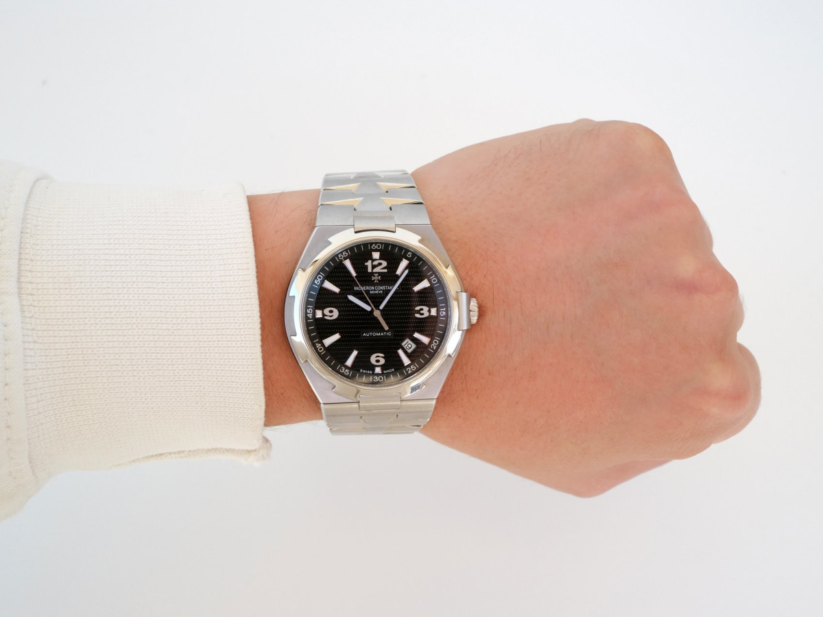 Швейцарские часы Vacheron Constantin Overseas Black 42