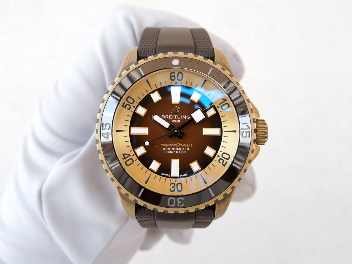 Швейцарские часы Breitling Superocean Bronze 44