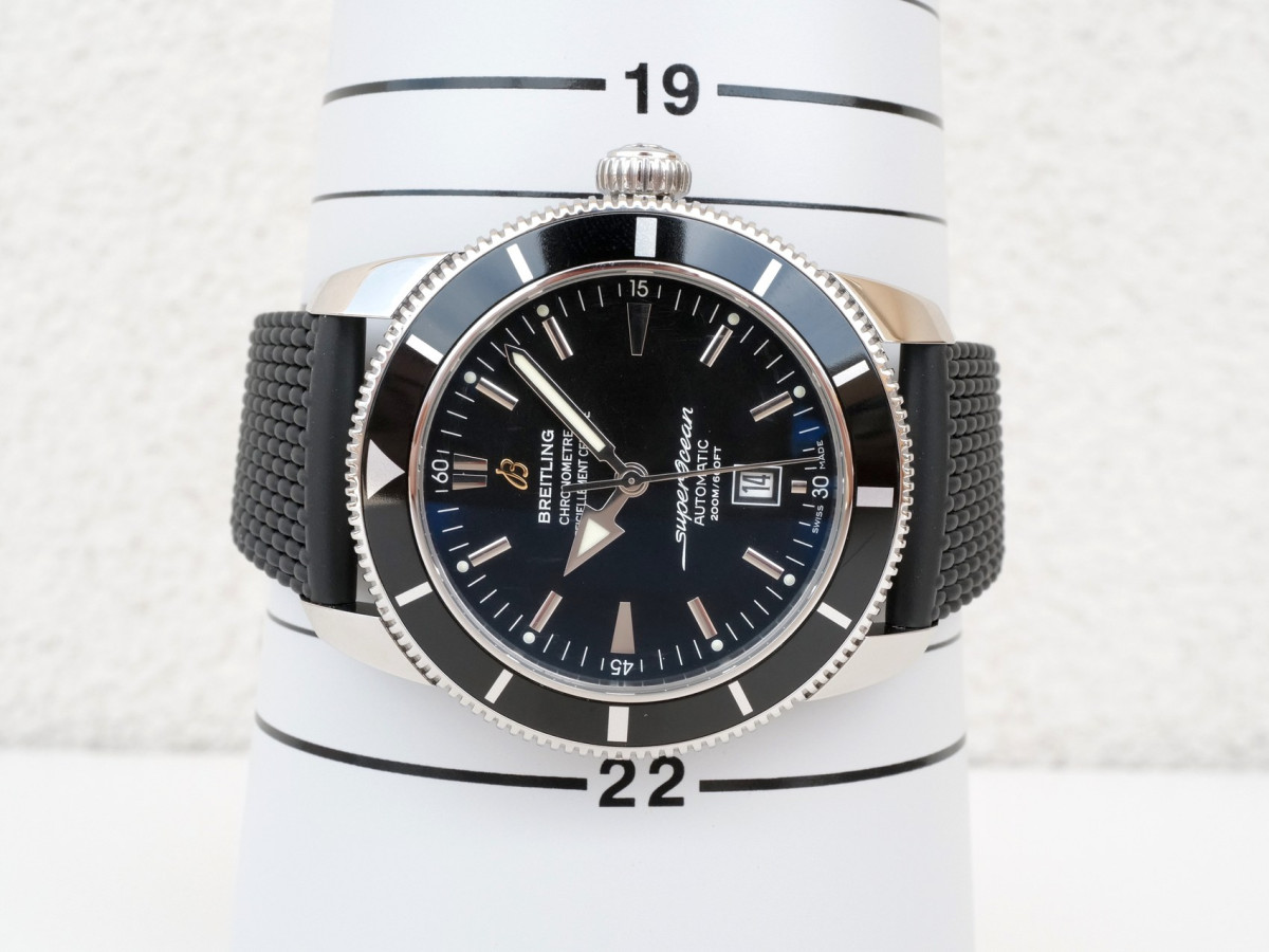 Швейцарские часы Breitling Superocean Heritage 46 Black Dial Black Rubber Strap
