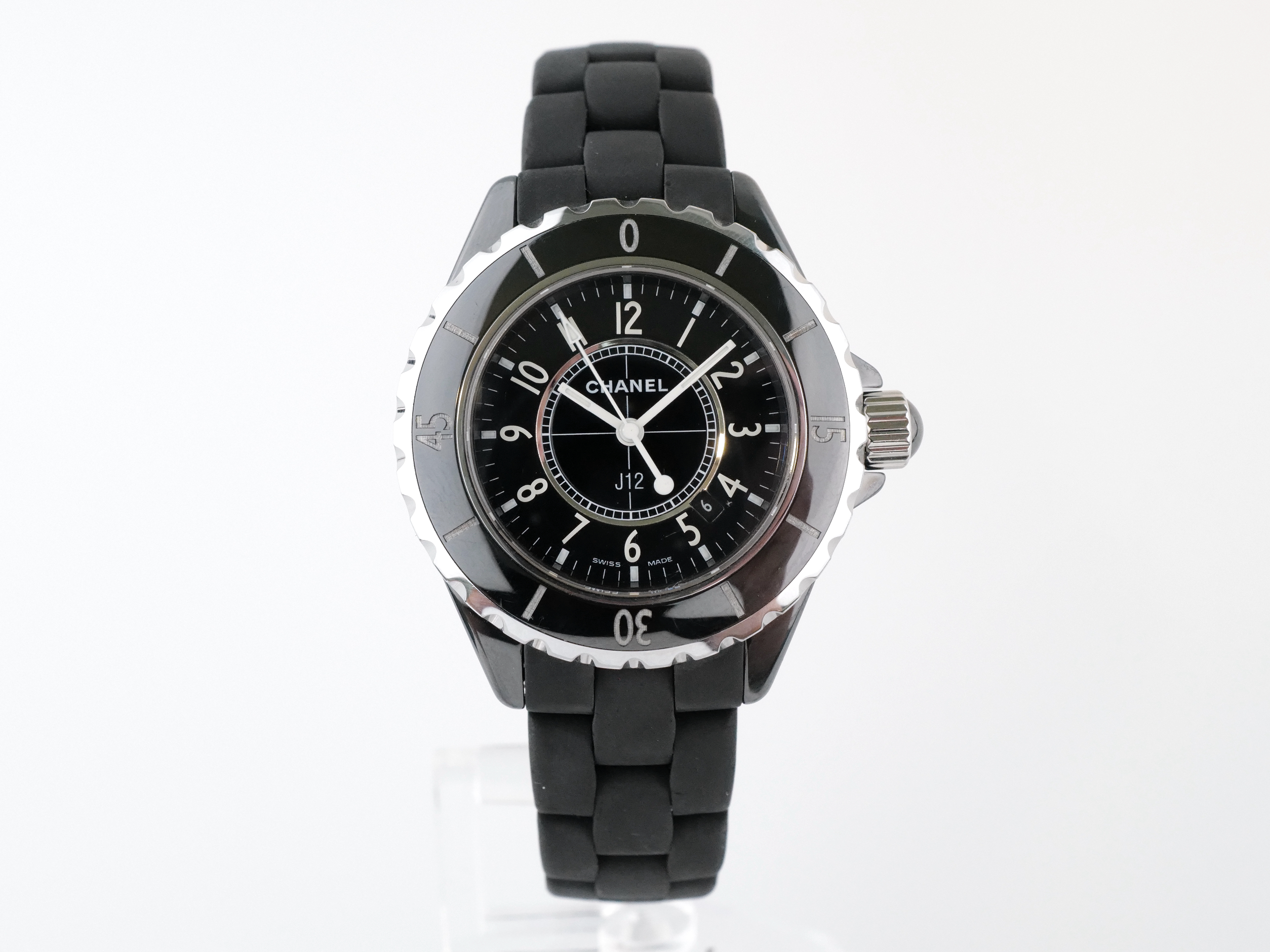 Chanel J12 Quartz Midsize: купить б/у часы по выгодной цене