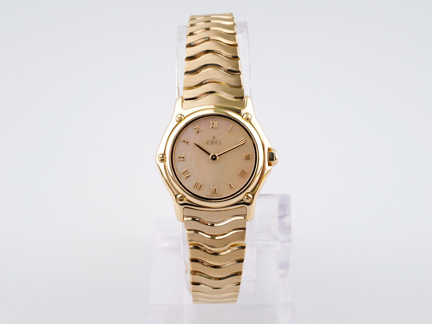 エベル クラシックウェーブ レディース ダイヤ　18Kゴールドベゼル　レア？ ebel-classic-wave-18k-yellow-