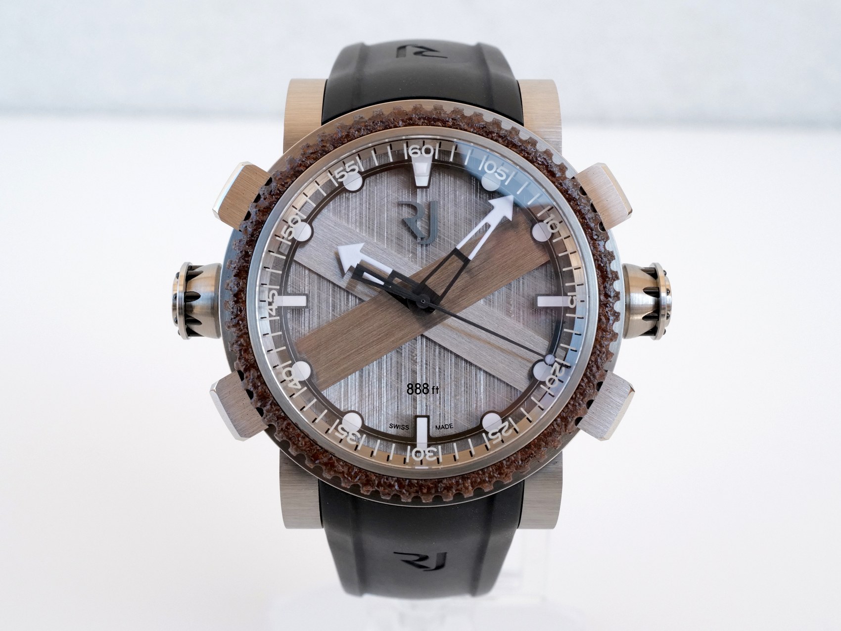 フミシュナ　エピタフ　ヴォゲンム　doomドラゲリオン Romain Jerome Titanic-DNA Octopus: купить новые часы по выгодной