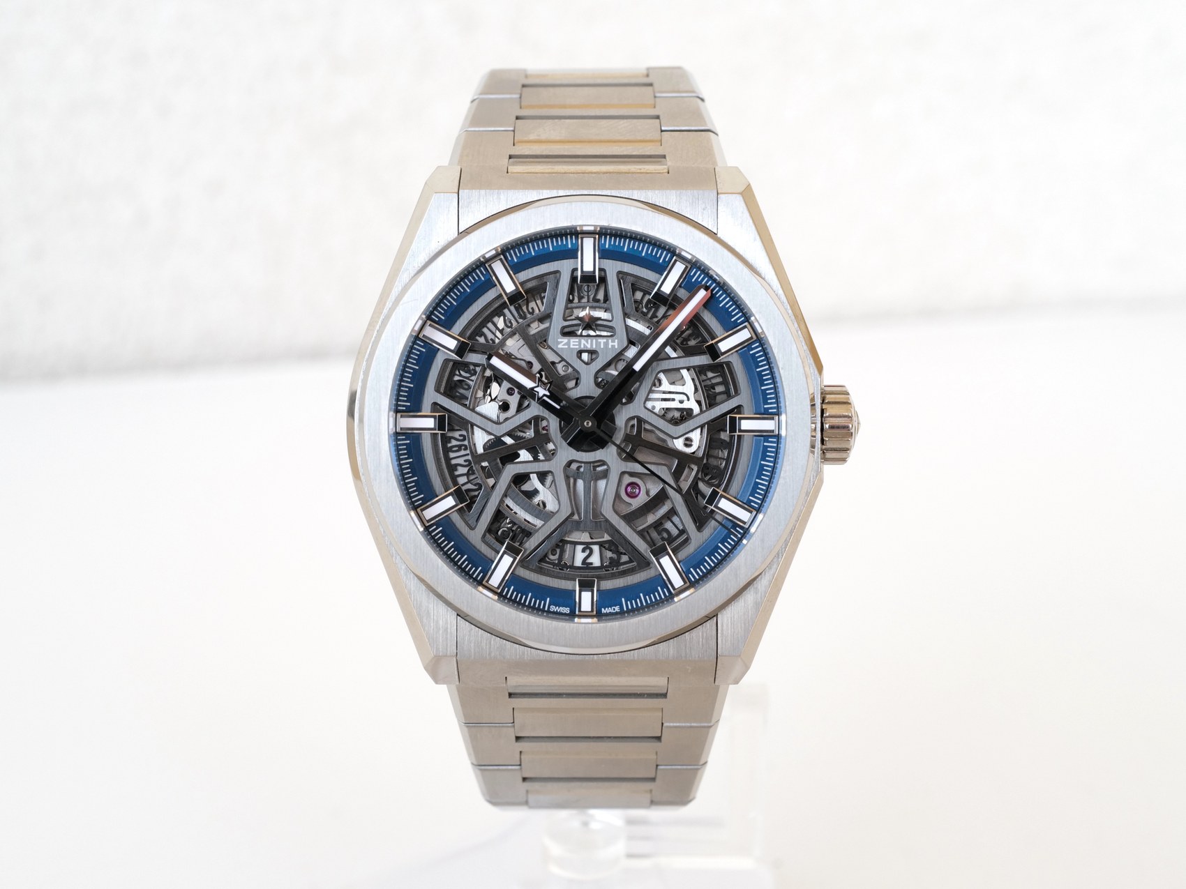 Zenith Defy Classic Titanium Skeleton 41: купить часы по выгодной